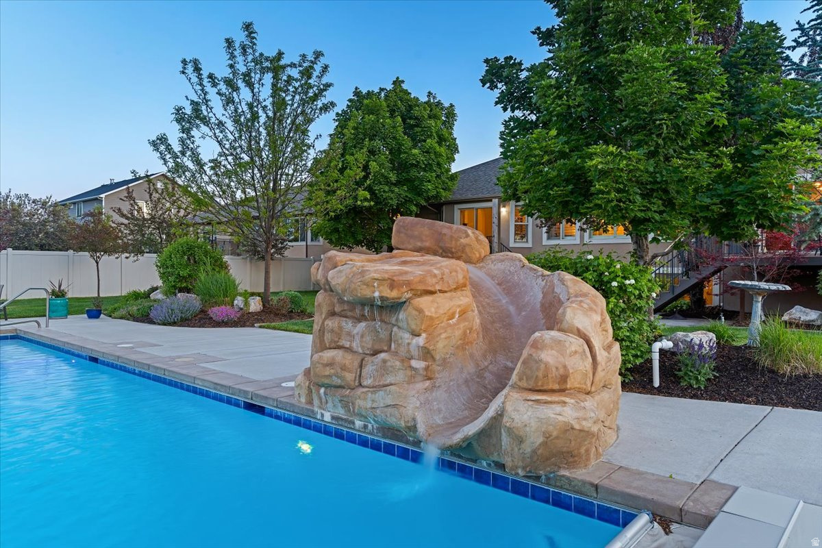SUNSET EQUESTRIAN - Residential