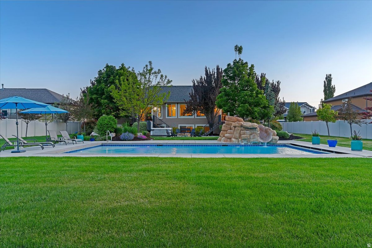 SUNSET EQUESTRIAN - Residential
