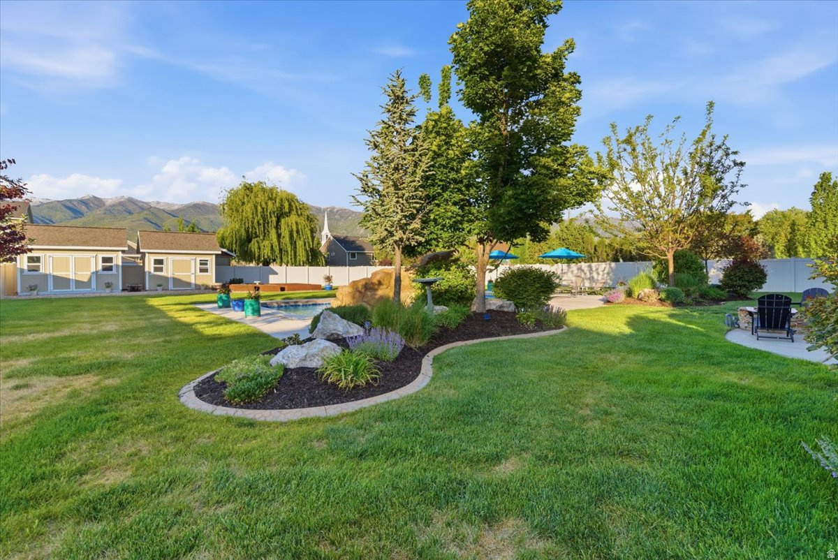 SUNSET EQUESTRIAN - Residential