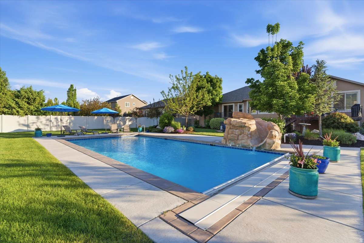 SUNSET EQUESTRIAN - Residential
