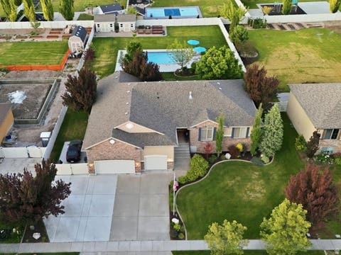 Homes For Sale - 1549 Equestrian Park Way<br/> Kaysville, UT 84037