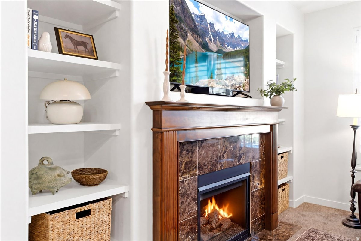 SUNSET EQUESTRIAN - Residential