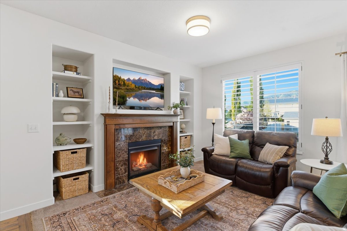 SUNSET EQUESTRIAN - Residential