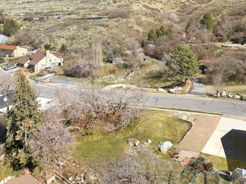 Tiny photo for 1159 OAKRIDGE Dr N #107, Centerville, UT 84014 (MLS # 2147823)