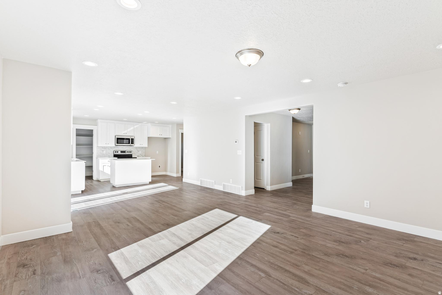 MELLOR AT SPANISH FORK - Residential