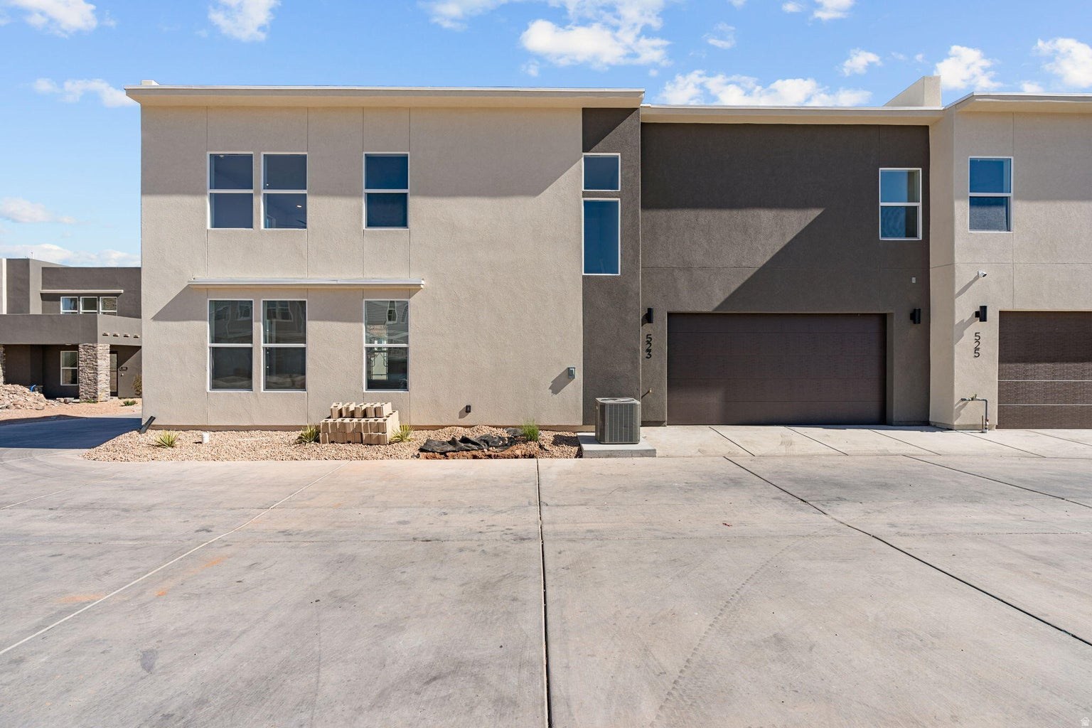 DESERT COLOR - Residential