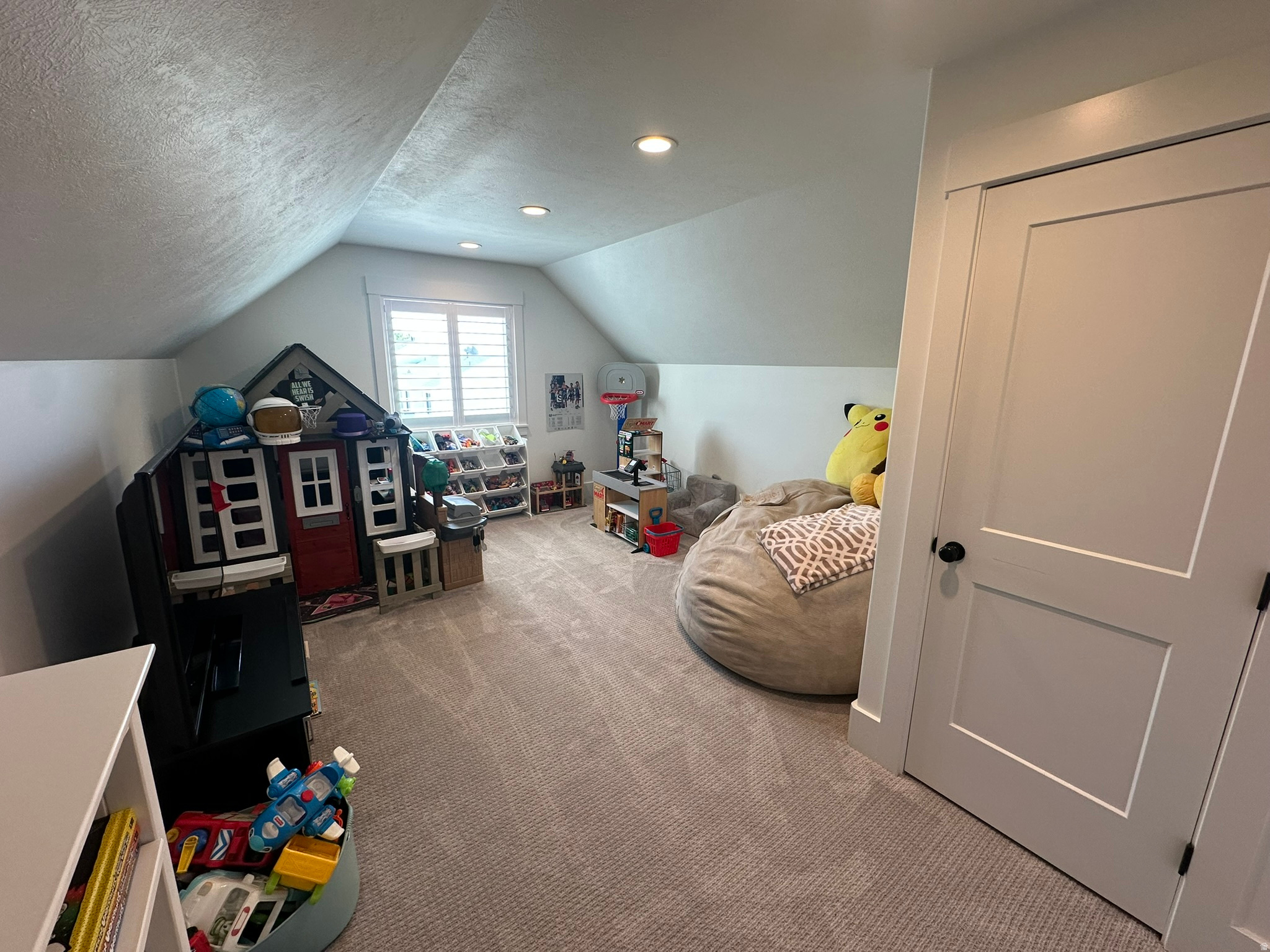 MOUNT VISTA - Residential