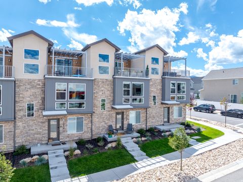 Photo of 1308 VILLAGE GREEN TRL, Park City, UT 84098 (MLS # 2150213)