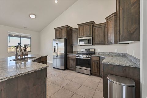 Tiny photo for 409 N SAGE GROUSE DR, Washington, UT 84780 (MLS # 2159027)