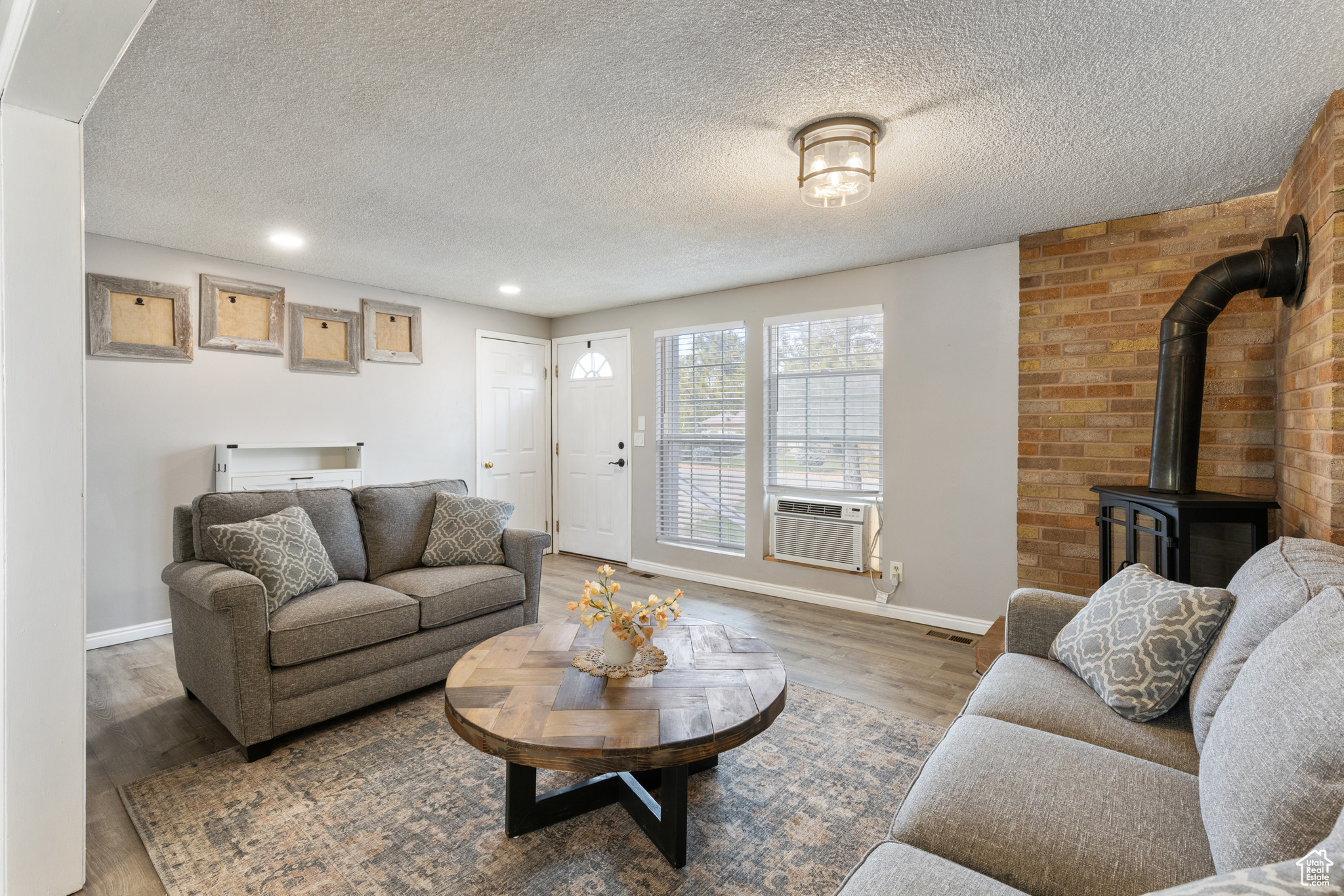 GARDEN PARK ESTATES - Residential