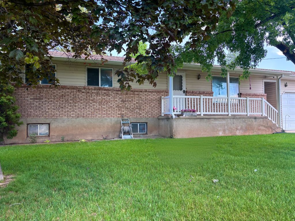 Photo of 5592 S 5500 W, Hooper, UT 84315 (MLS # 2160447)