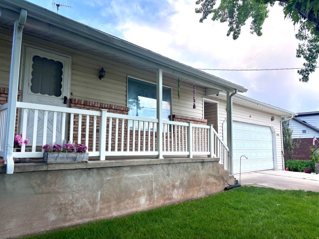 Photo of 5592 S 5500 W, Hooper, UT 84315 (MLS # 2160447)