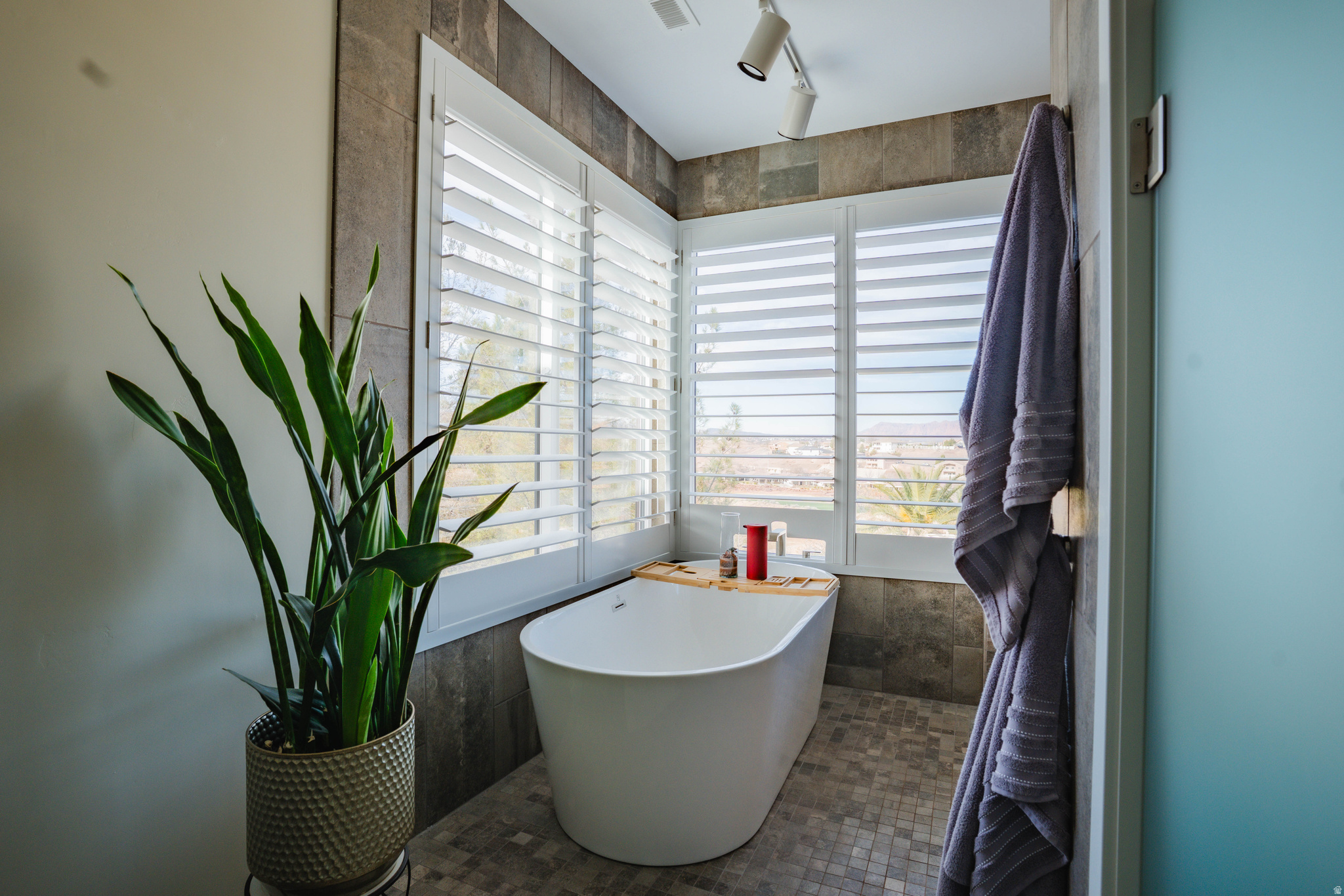 SOUTHGATE HILLS 2 - Residential