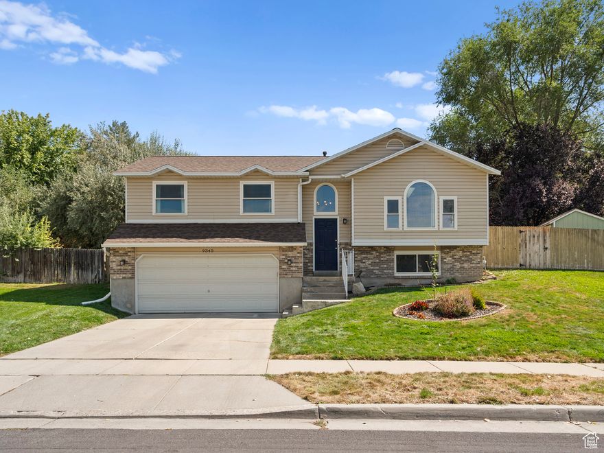 Come check out this well kept 4 beds 2 bath home with a ton of updates. New roof in 2019. Water heater replaced in 2016. Furnace replaced in 2018. Sprinkler system in 2019. A/C unit in 2023. New windows in 2021. Added quartz countertops and new carpet. Both bathrooms have been updated in 2021-2022. Installed smart thermostat and has google fiber. Come check out this move in ready home.