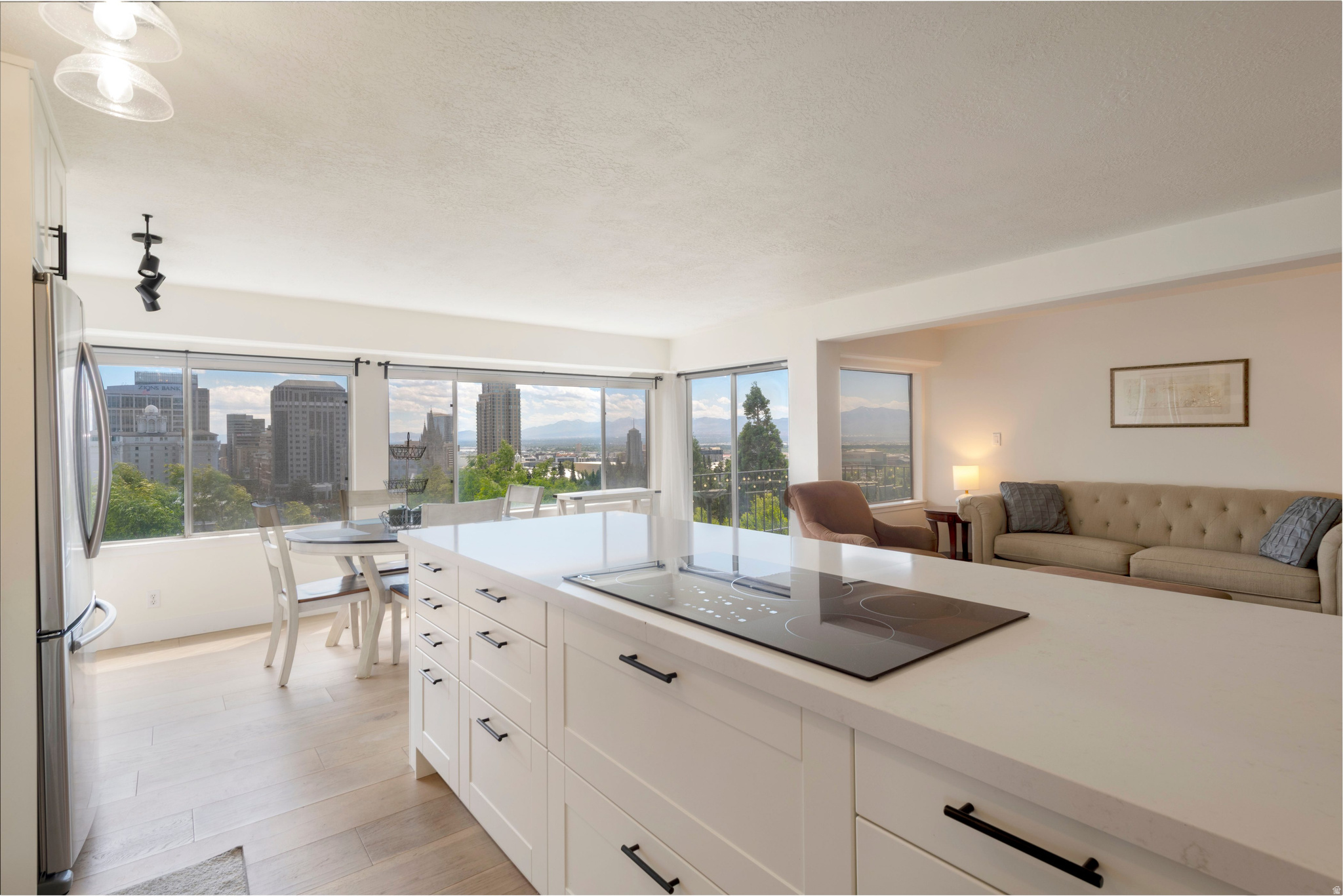 THE PANORAMA - Residential
