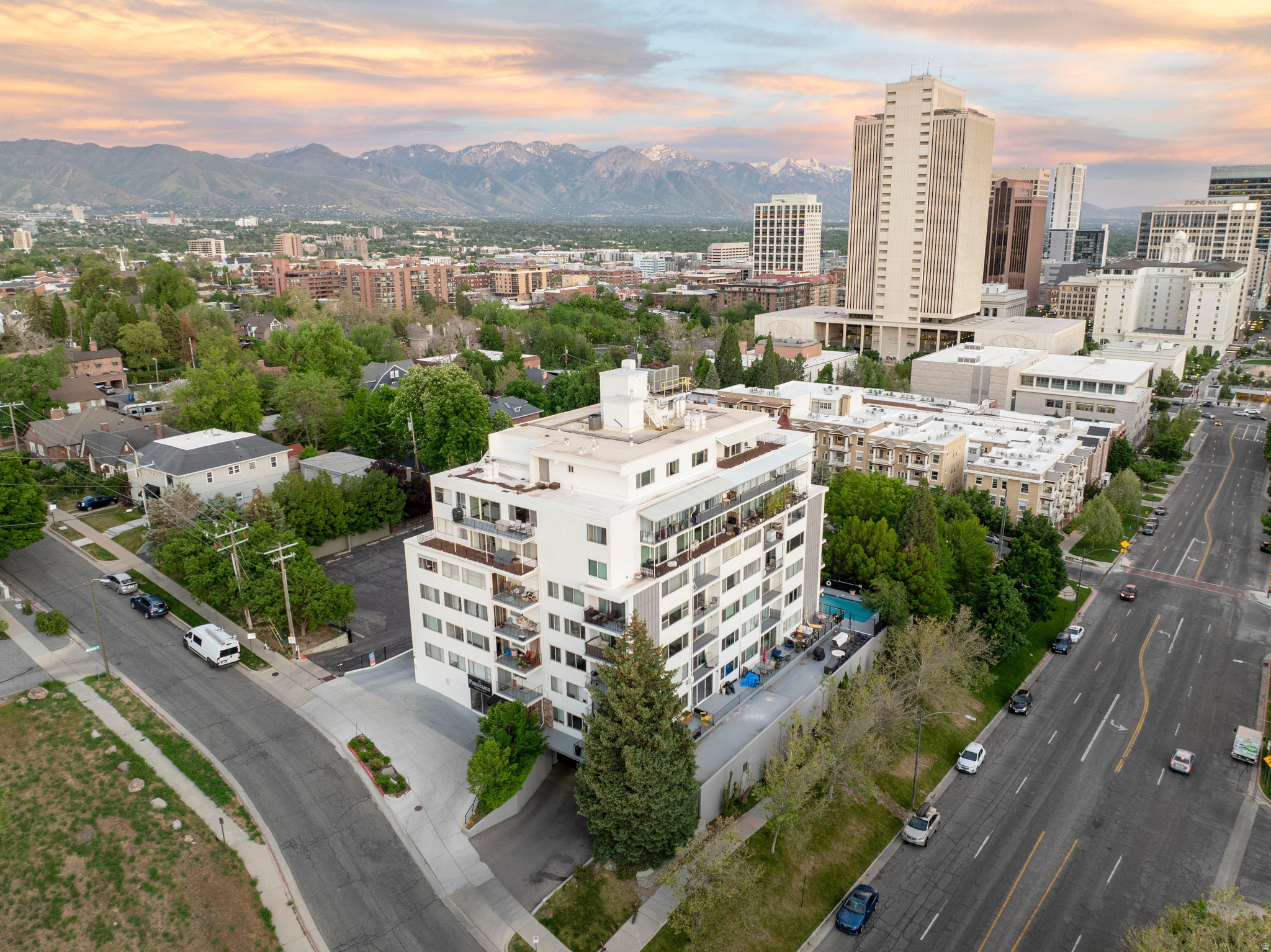 THE PANORAMA - Residential