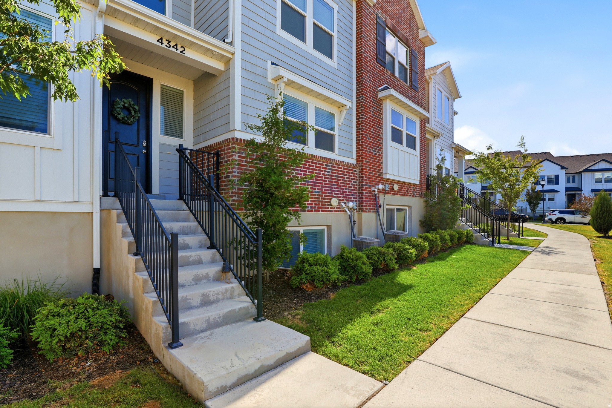 MOUNTAIN RIDGE - Residential