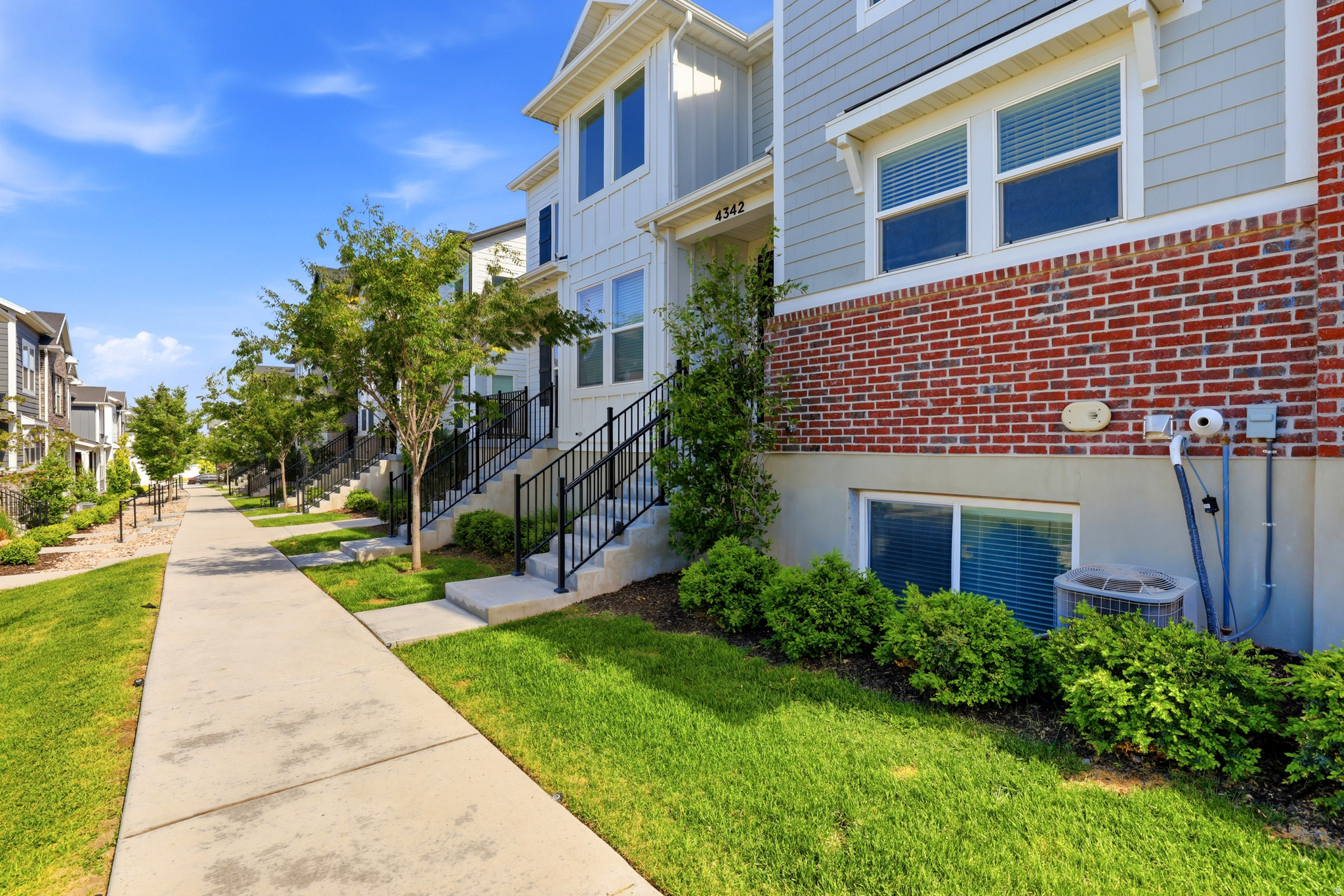 MOUNTAIN RIDGE - Residential