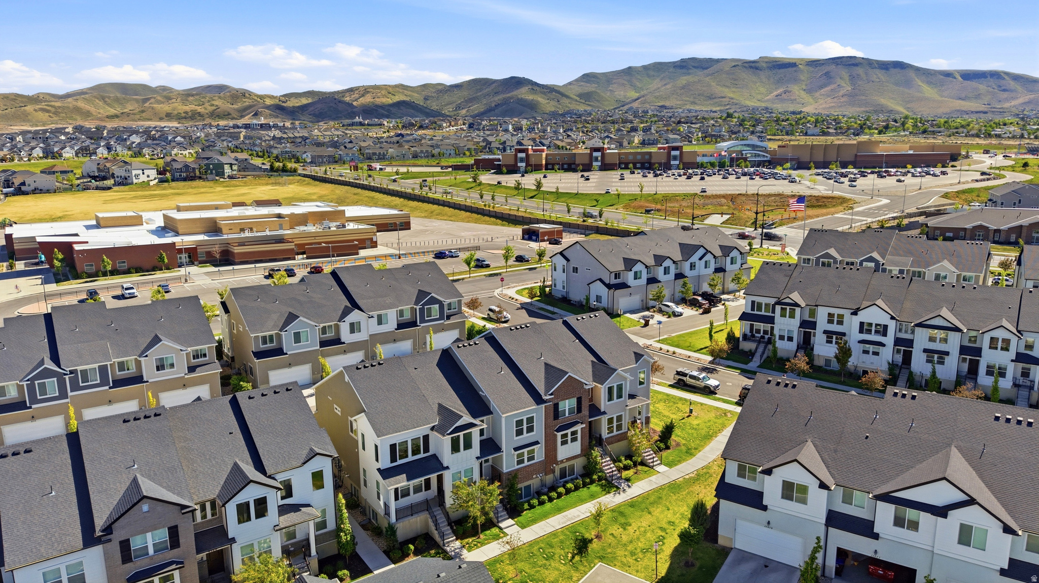 MOUNTAIN RIDGE - Residential