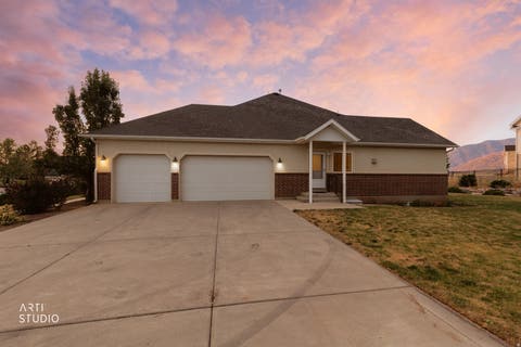 Tiny photo for 794 N VALLEY VIEW CIR E, Elk Ridge, UT 84651 (MLS # 2167847)