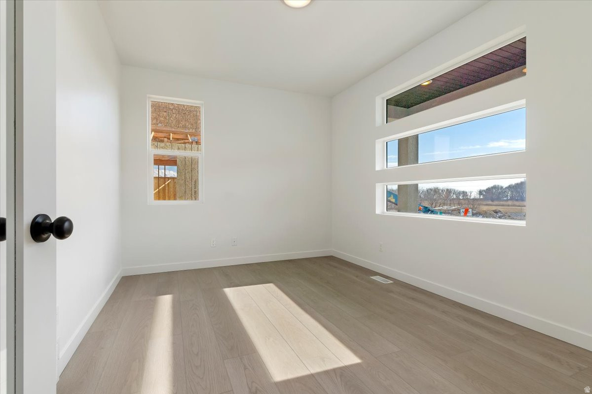 NORTH LAKE MEADOWS - Residential