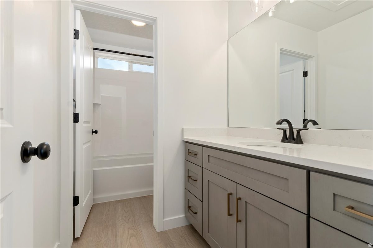 NORTH LAKE MEADOWS - Residential