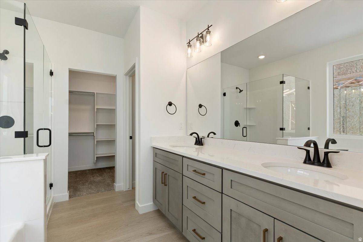 NORTH LAKE MEADOWS - Residential