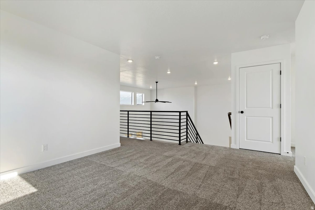 NORTH LAKE MEADOWS - Residential