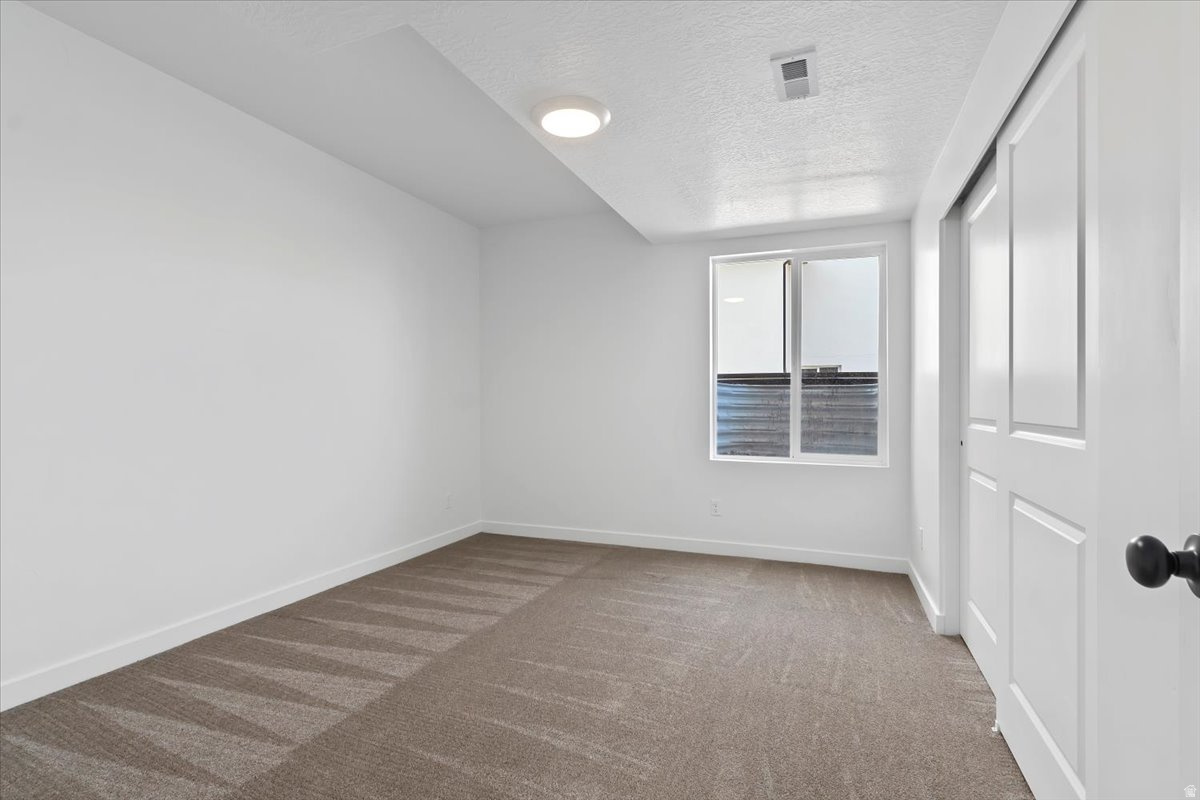 NORTH LAKE MEADOWS - Residential