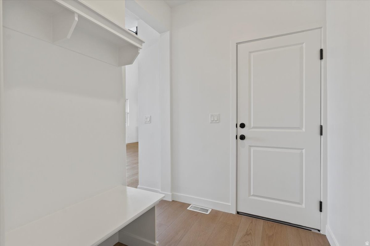 NORTH LAKE MEADOWS - Residential