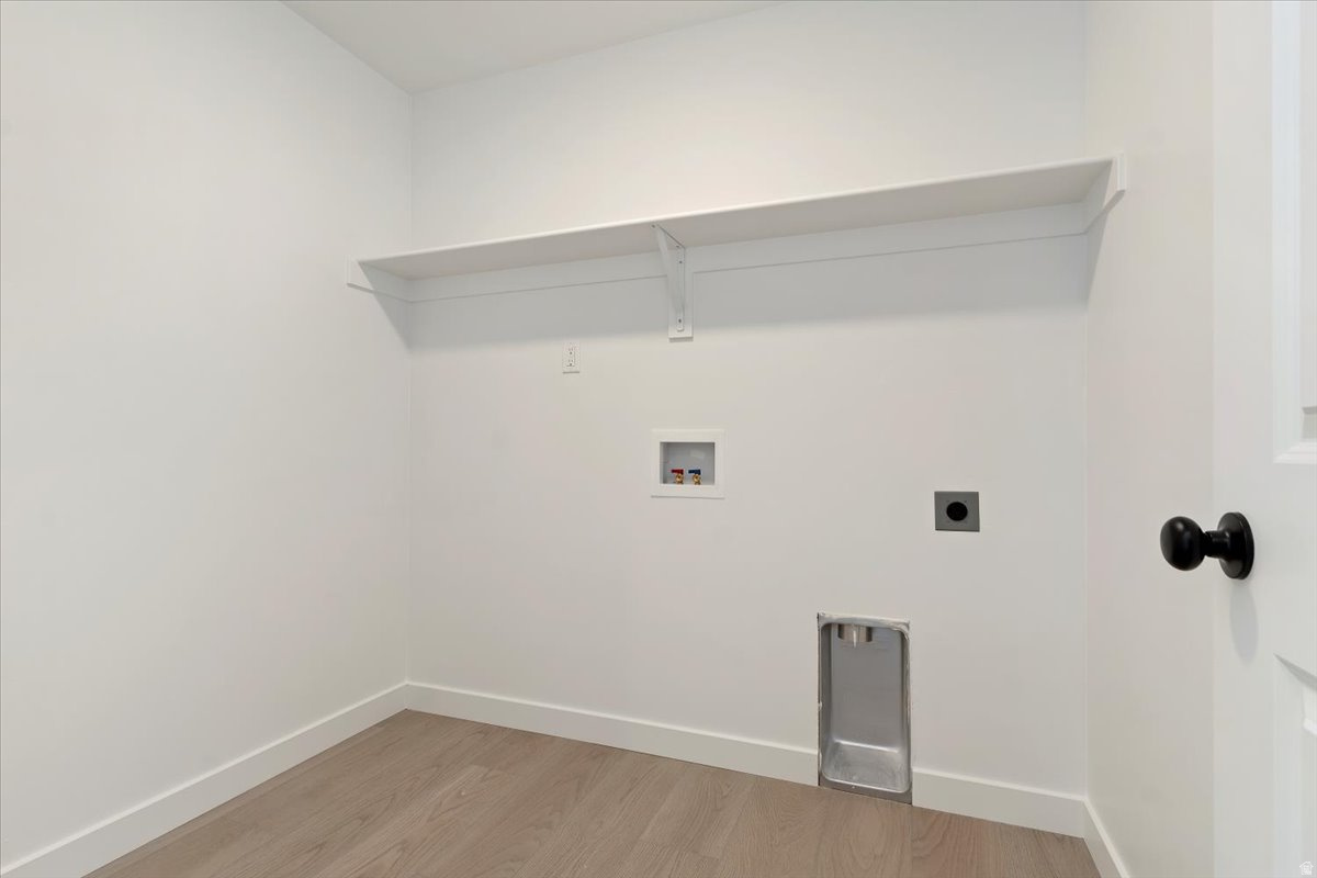 NORTH LAKE MEADOWS - Residential