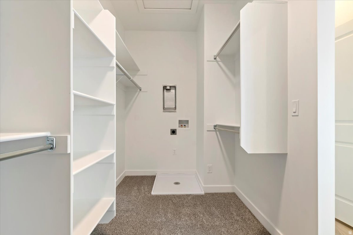 NORTH LAKE MEADOWS - Residential