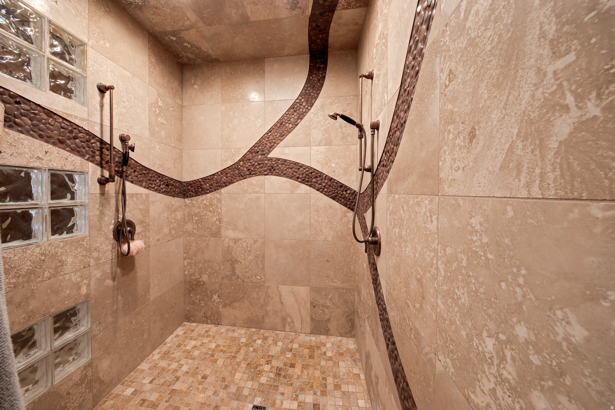 WILSON ARCH RESORT - Residential