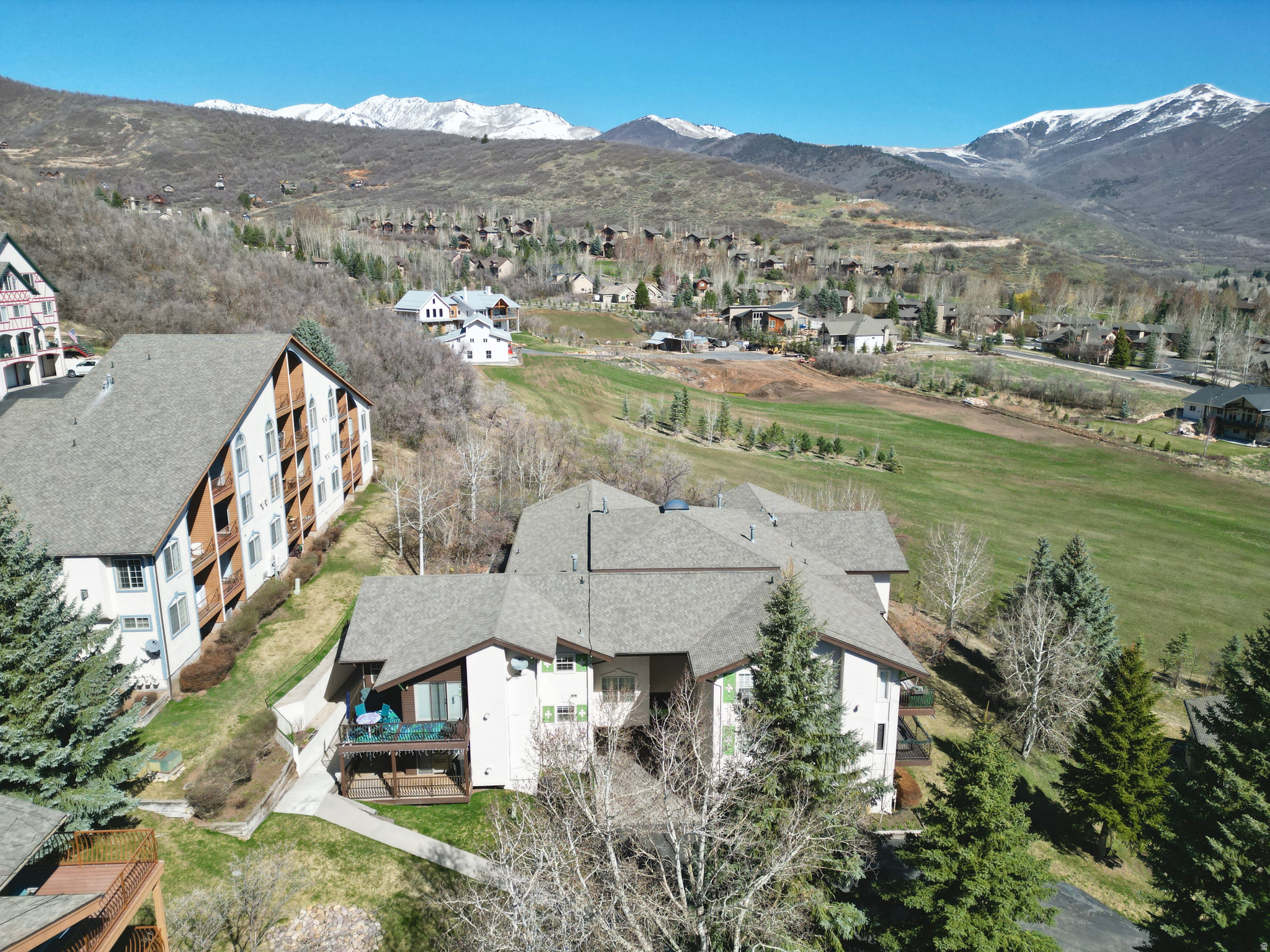 SWISS OAKS CONDOMINIUMS - Residential