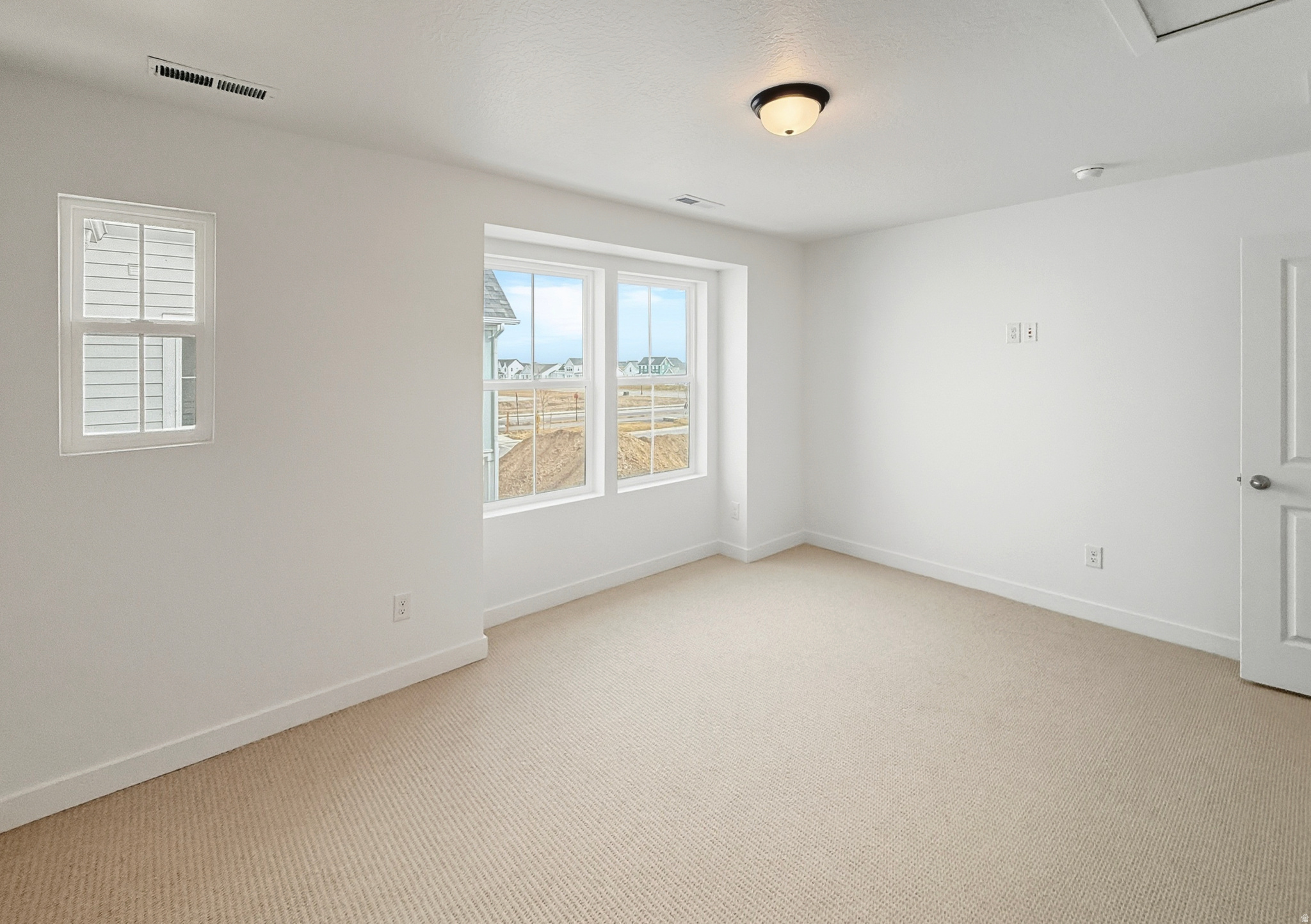 DAYBREAK - Residential