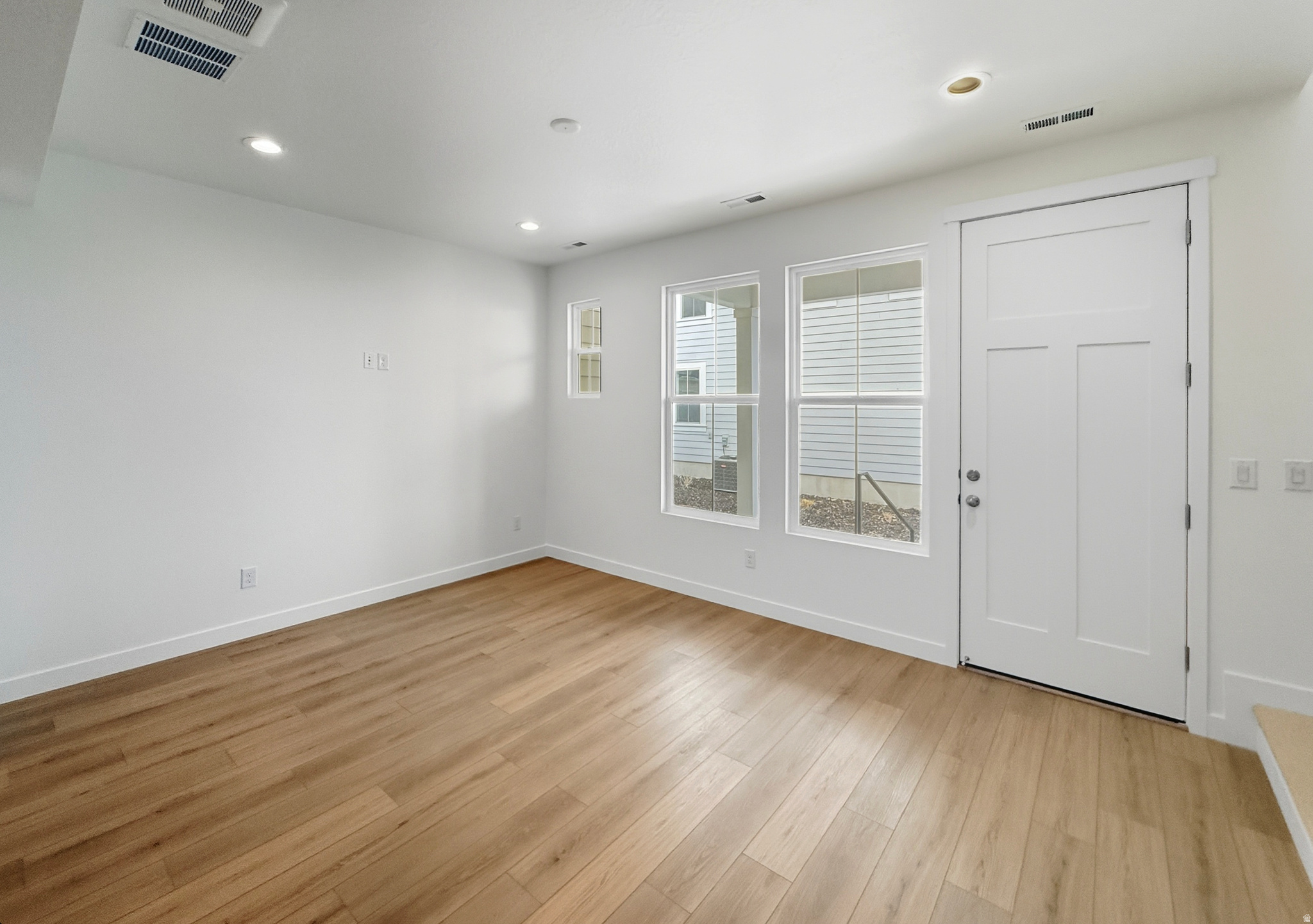 DAYBREAK - Residential