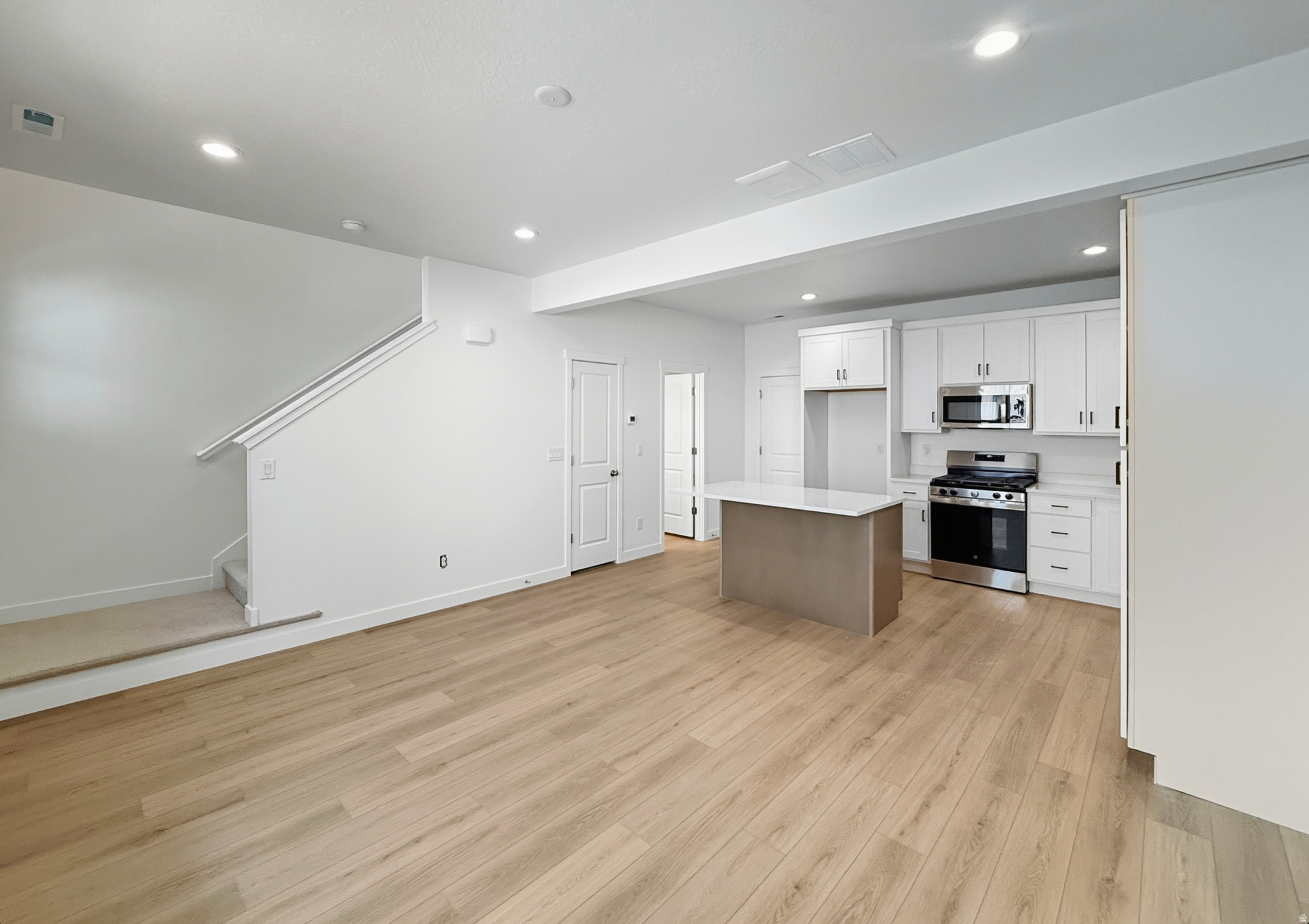 DAYBREAK - Residential