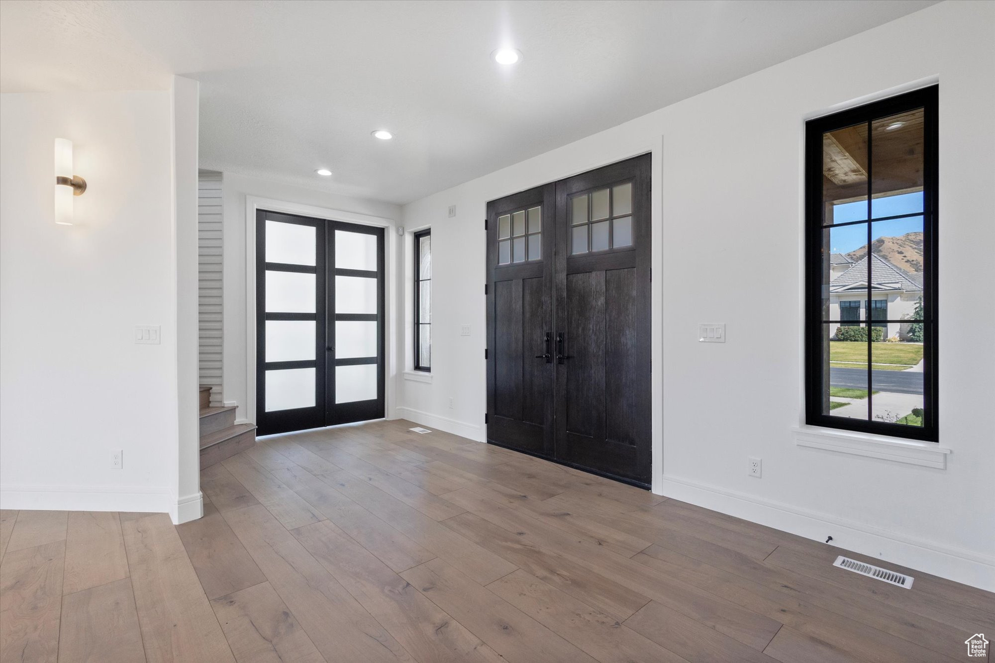EMERALD ESTATES - Residential