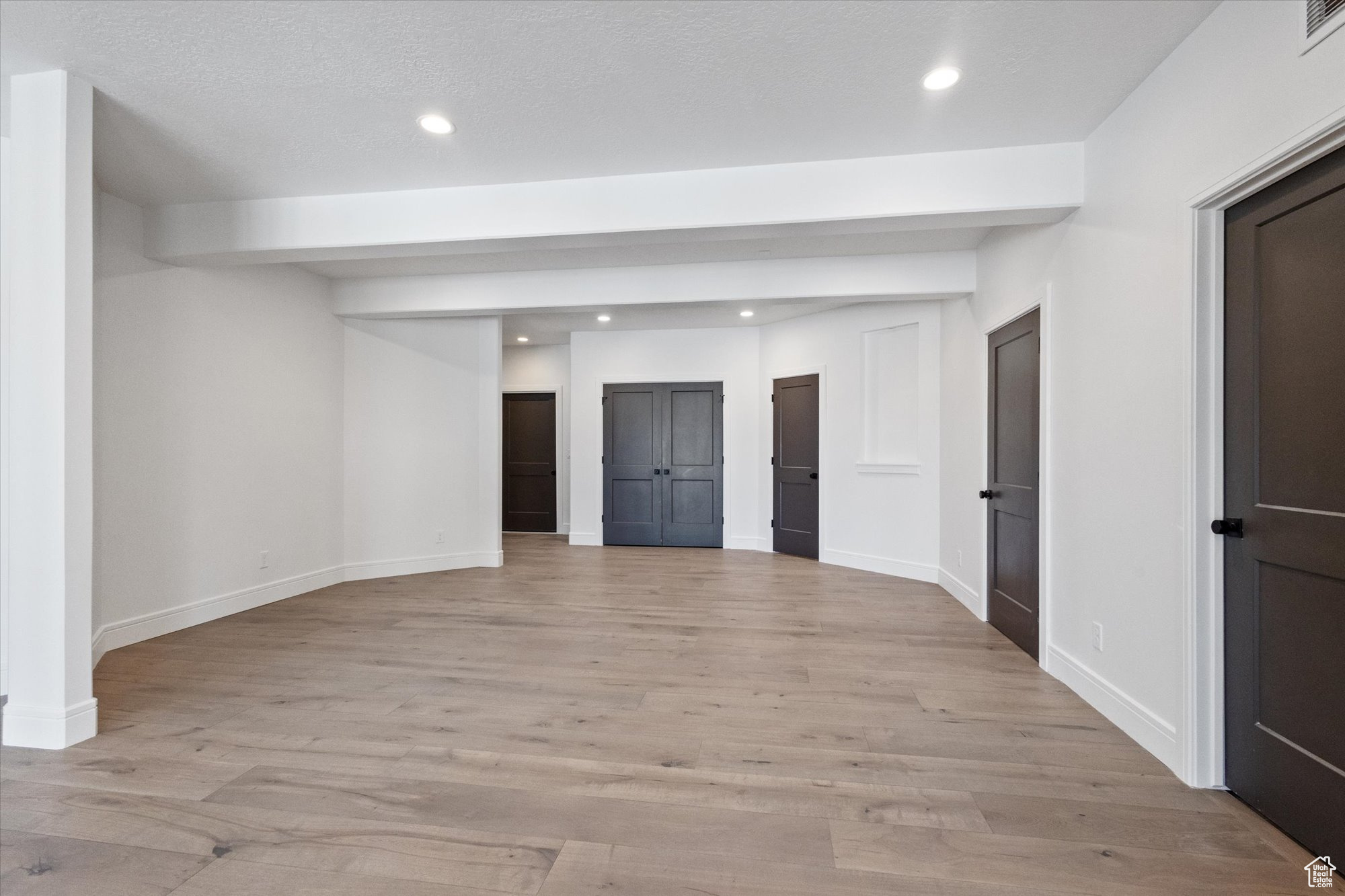 EMERALD ESTATES - Residential