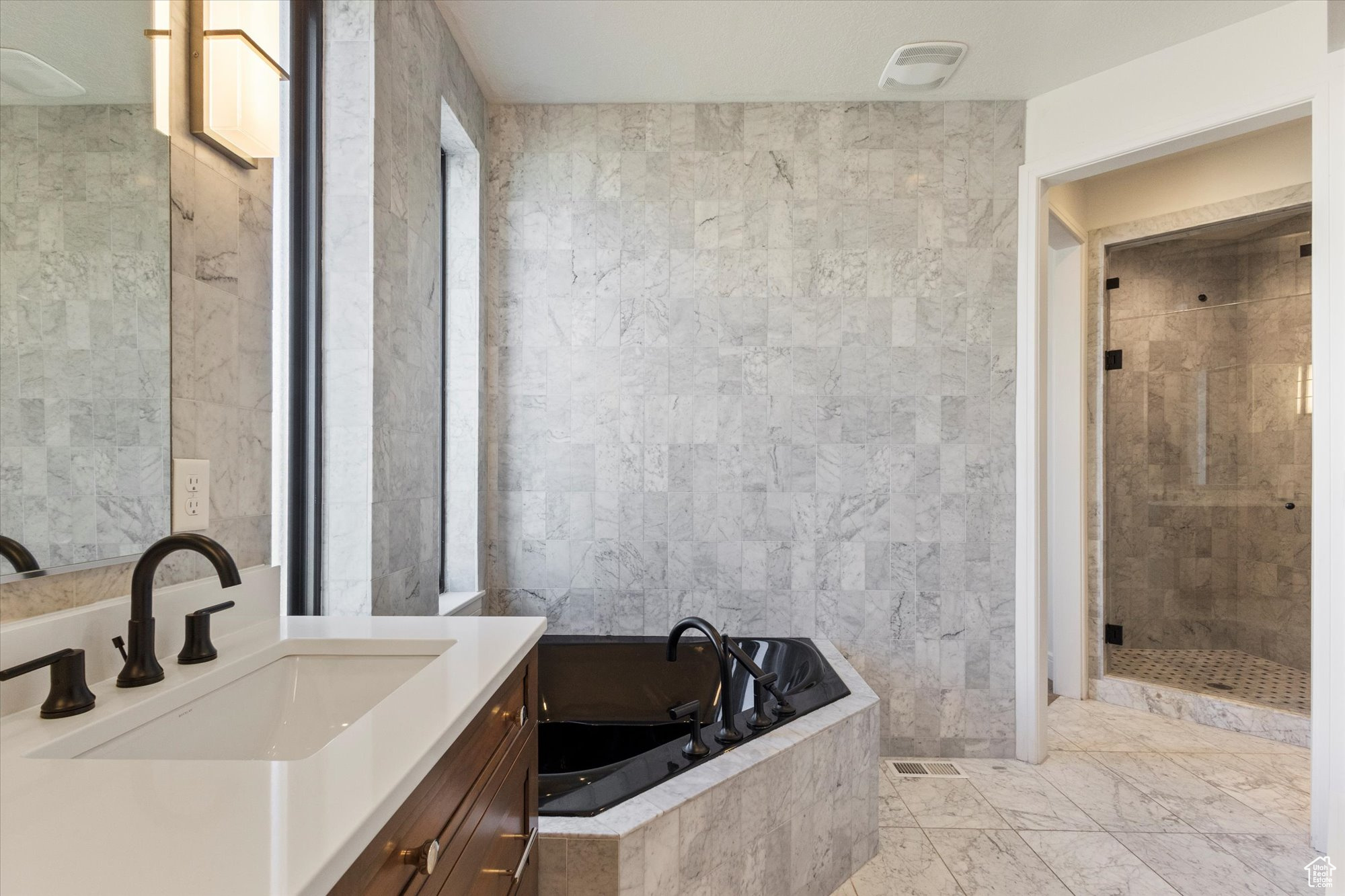 EMERALD ESTATES - Residential