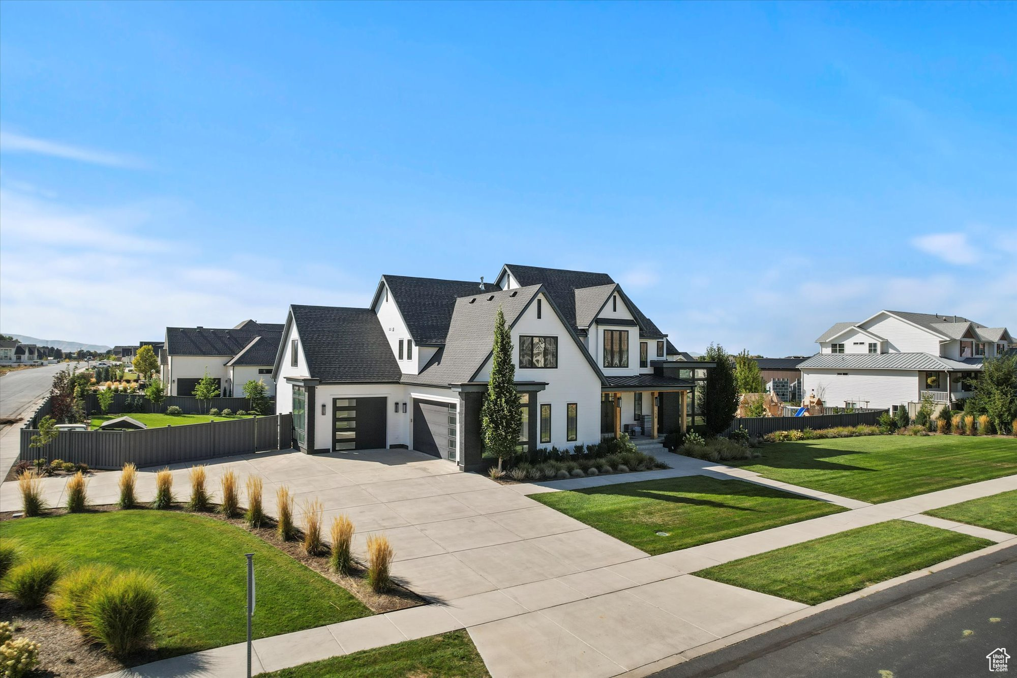 EMERALD ESTATES - Residential