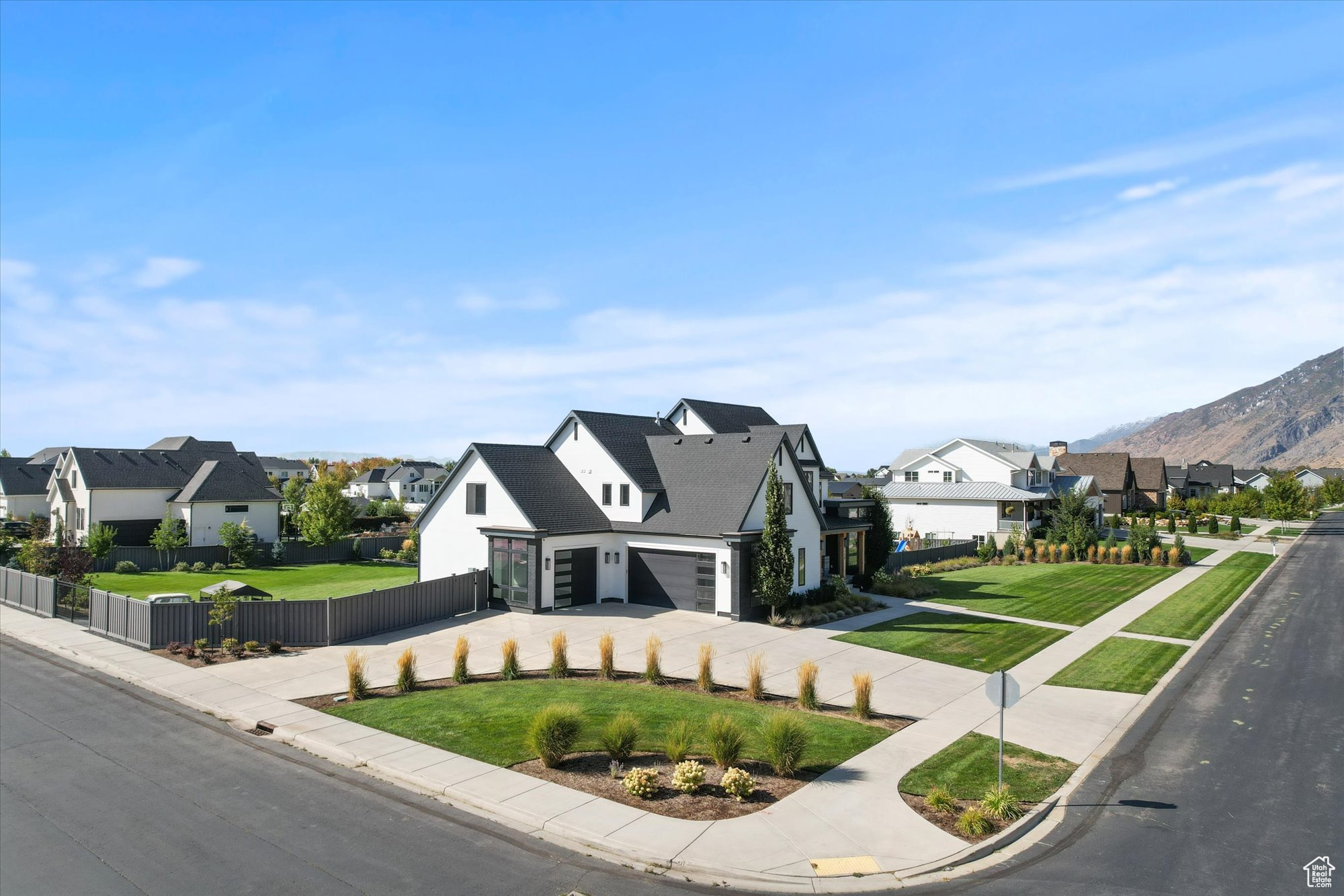EMERALD ESTATES - Residential