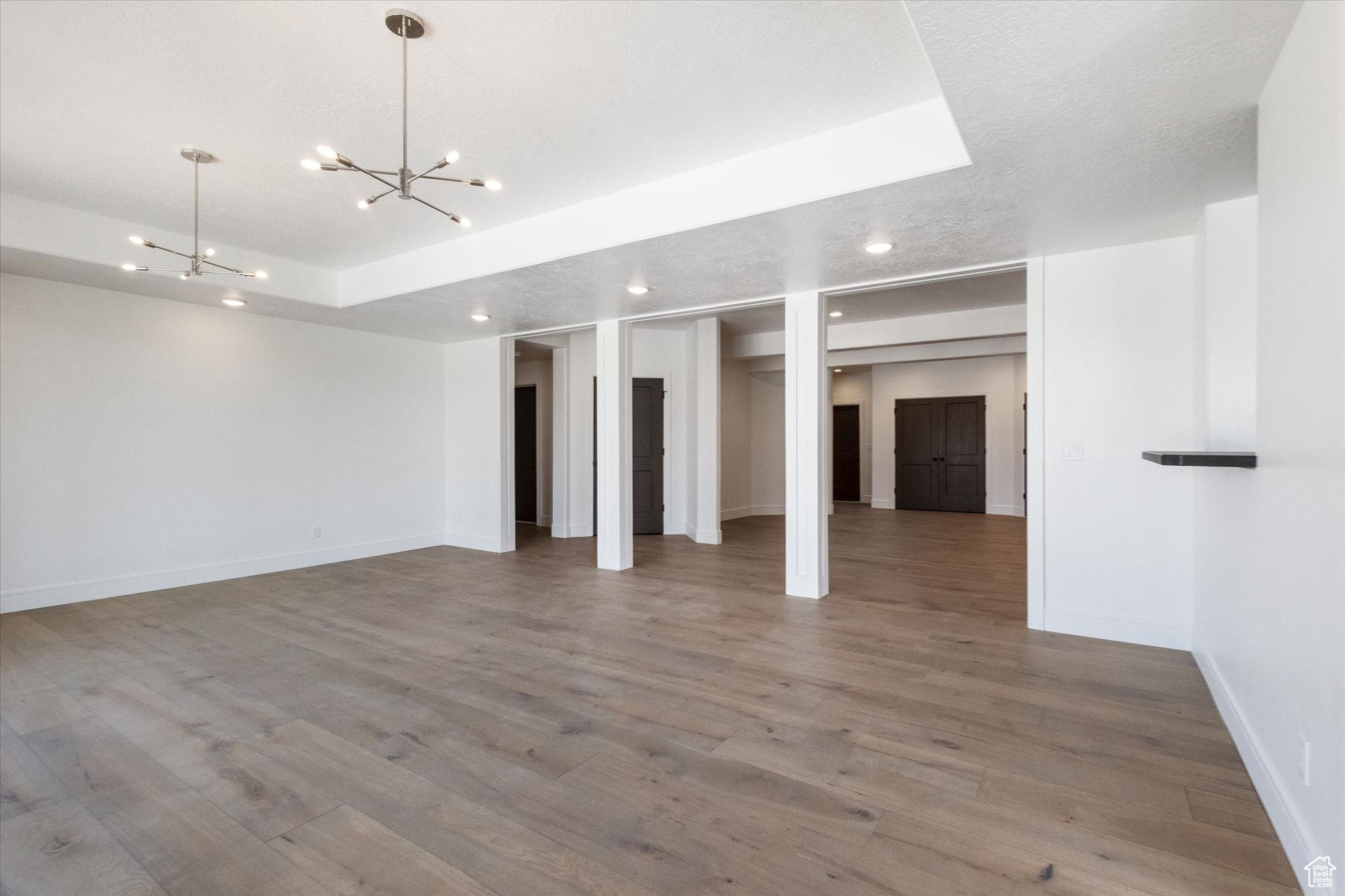 EMERALD ESTATES - Residential