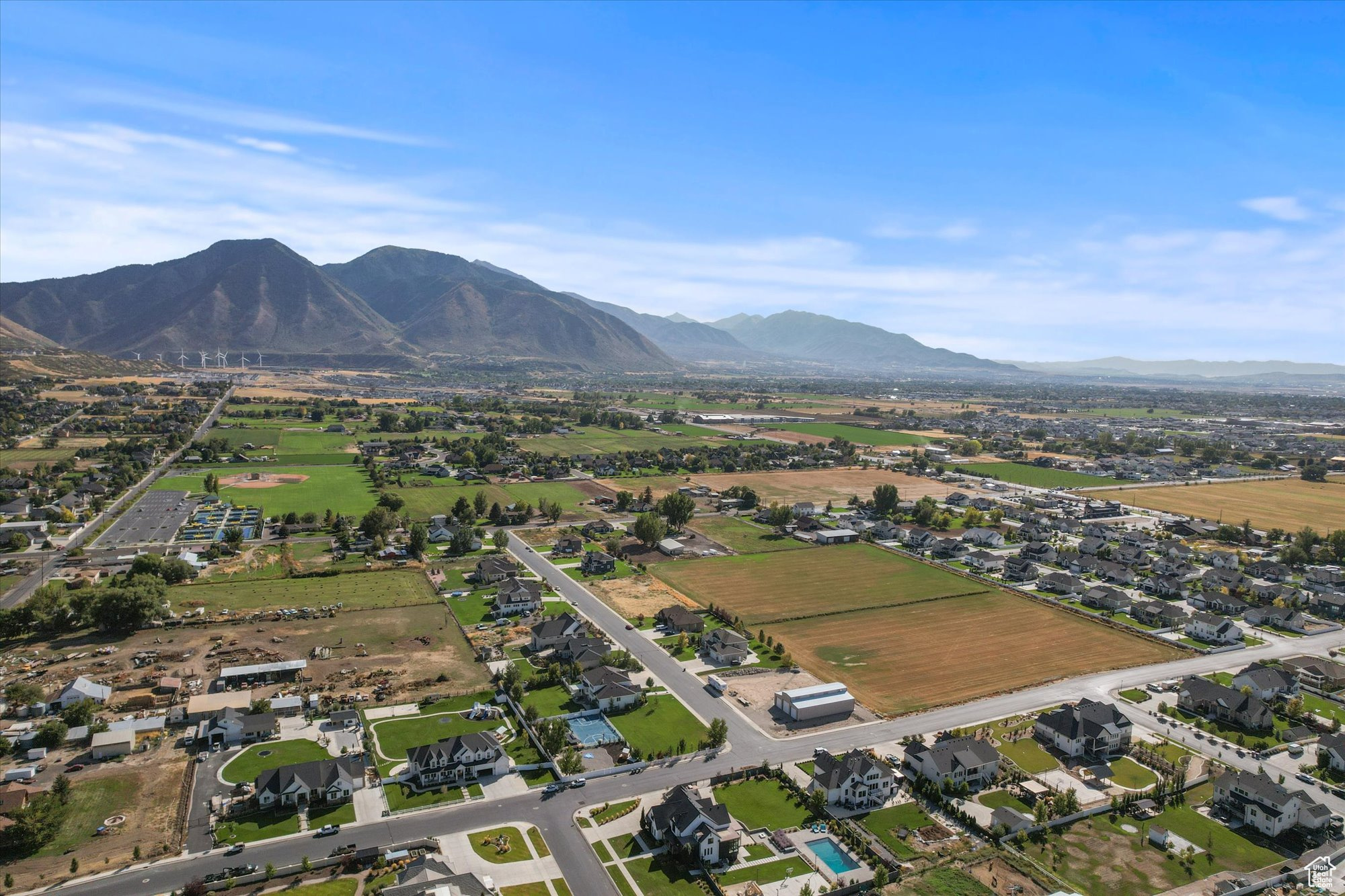 EMERALD ESTATES - Residential