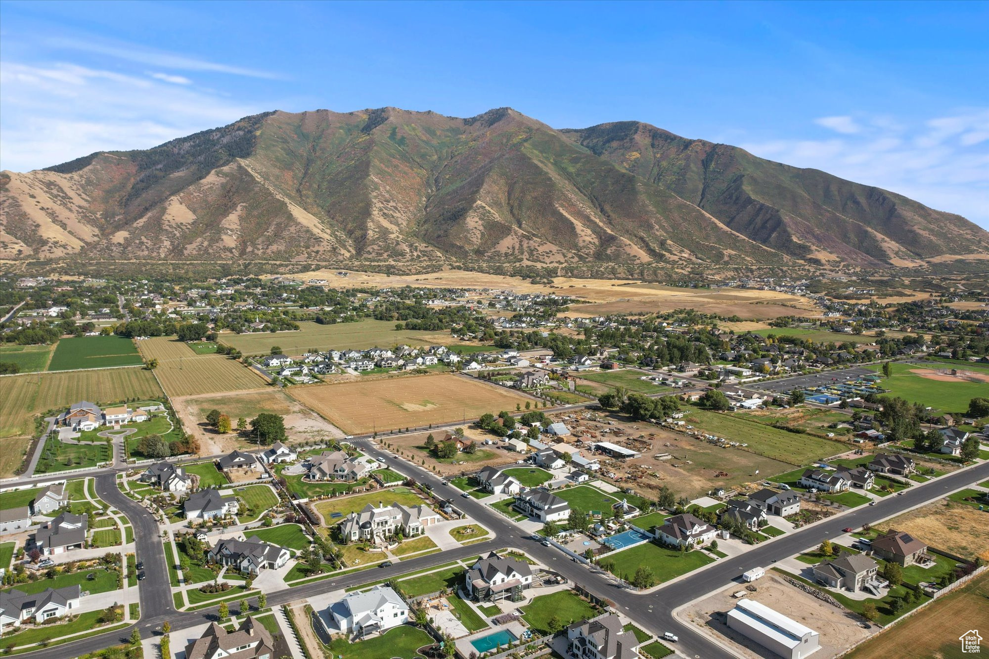 EMERALD ESTATES - Residential