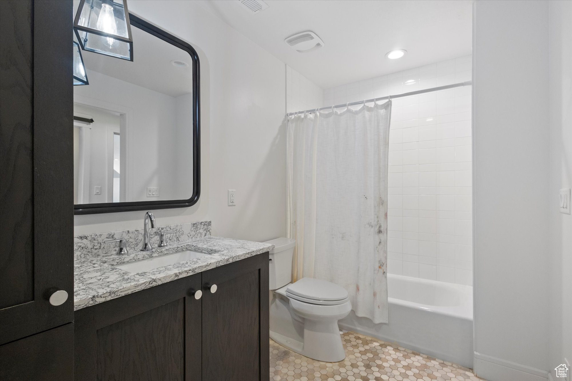 EMERALD ESTATES - Residential