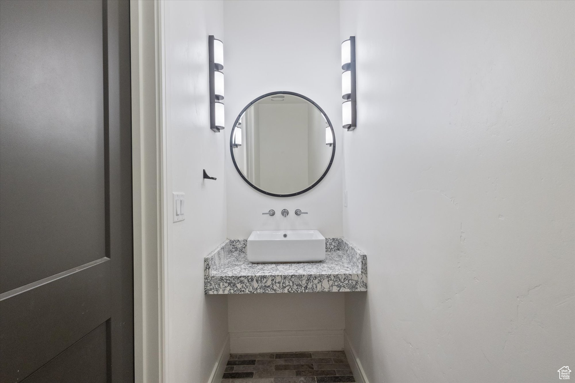 EMERALD ESTATES - Residential