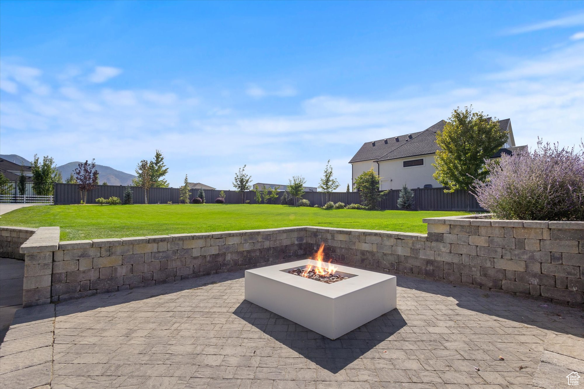 EMERALD ESTATES - Residential