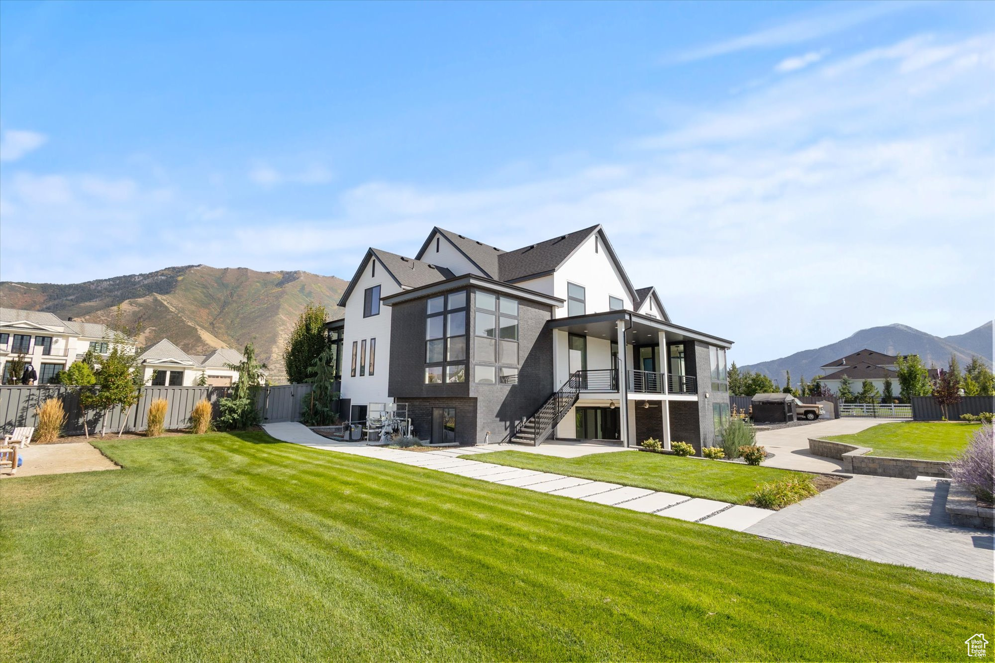 EMERALD ESTATES - Residential