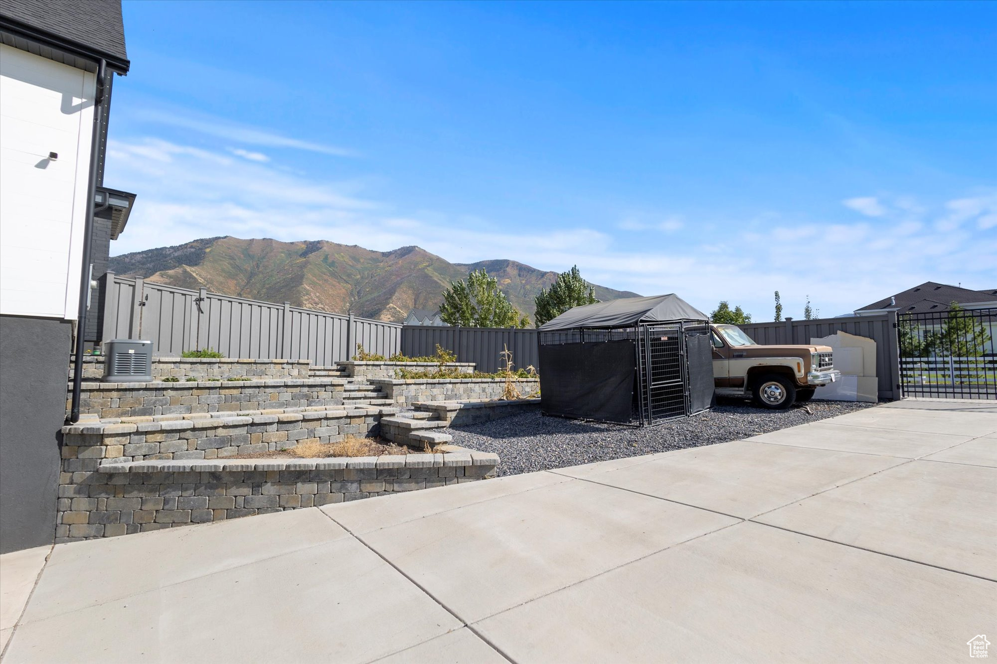 EMERALD ESTATES - Residential